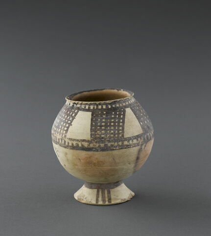 vase, image 2/4