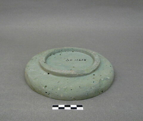 vase, image 2/2