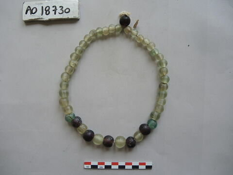 perle ; collier