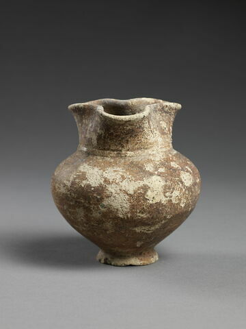 vase, image 2/2