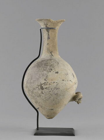 vase, image 2/3