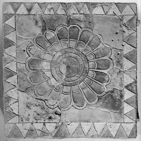 décor architectural ; carreau d'applique, image 2/2