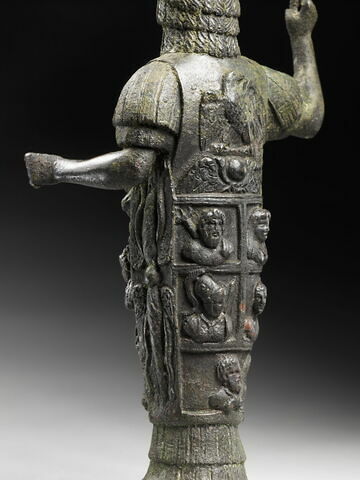 figurine, image 7/13