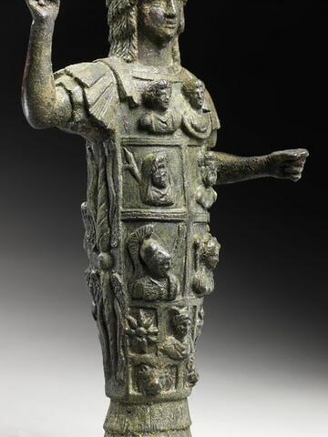 figurine, image 10/13