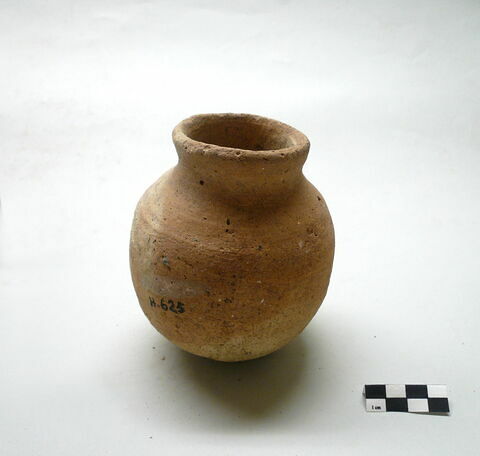 vase, image 2/3