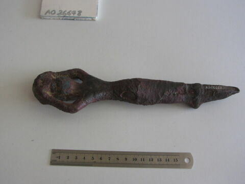 figurine de fondation ; clou de fondation, image 2/2