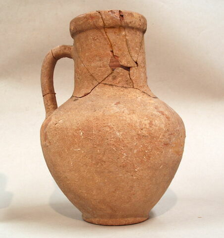 vase, image 3/3