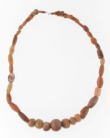 perle  ; collier