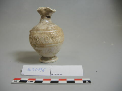 vase, image 2/4