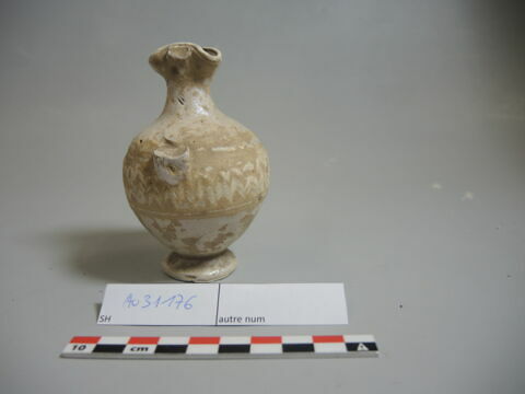 vase, image 4/4