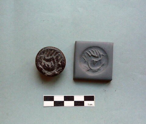 cachet, image 2/2