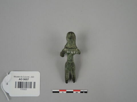 figurine, image 2/2