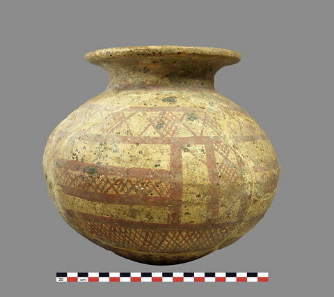 vase, image 3/3