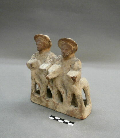 figurine, image 2/5