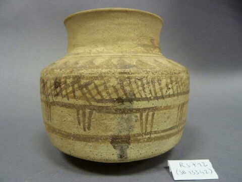 vase, image 2/3