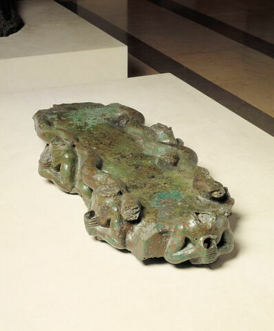 table, image 8/8