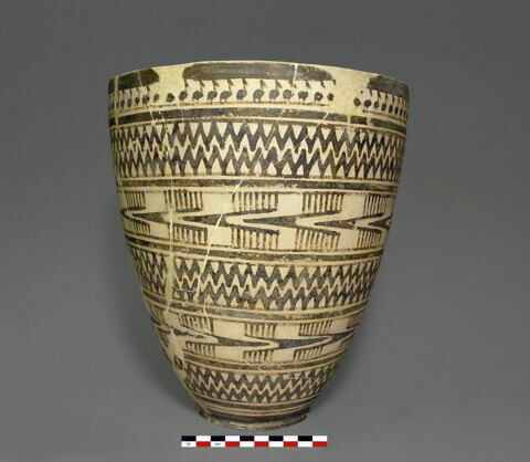 vase, image 3/5