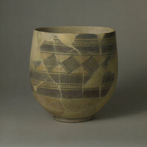 vase, image 2/2