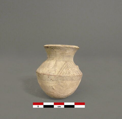 vase, image 2/2