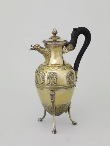 Cafetière de huit tasses du service à thé de Napoléon Ier et de Marie-Louise