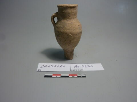 vase miniature