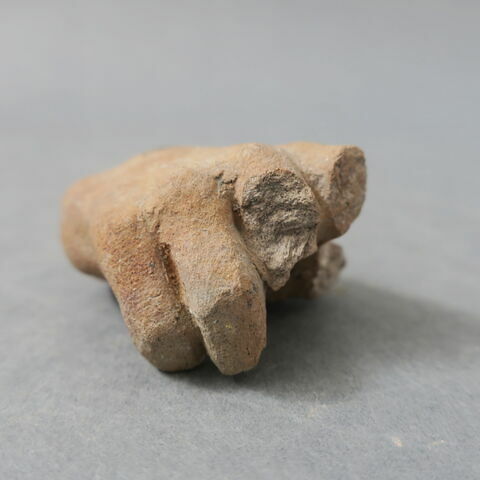 sculpture, fragment, image 4/4