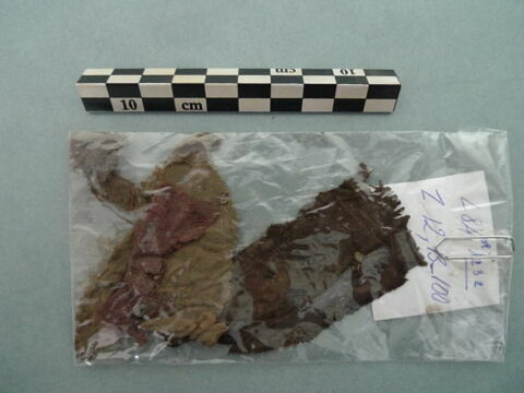 textile divers, fragment, image 2/3