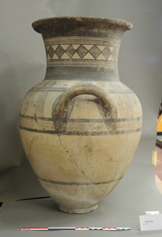 vase, image 2/11