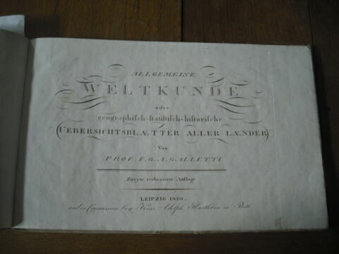 Livre ayant appartenu au duc de Reichstadt : Allgemeine Weltkunde oder Geographish-Statistisch-Historische..., Leipzig, 1810.