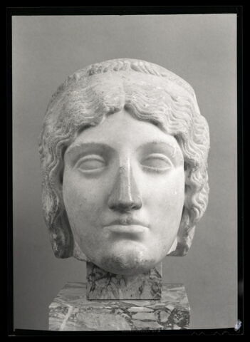 statue, image 5/7