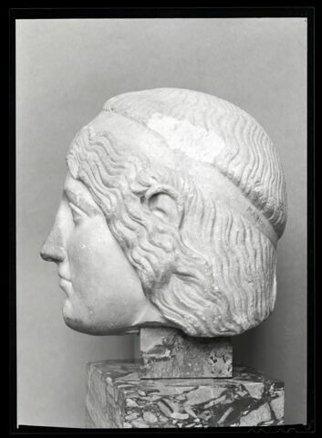 statue, image 7/7