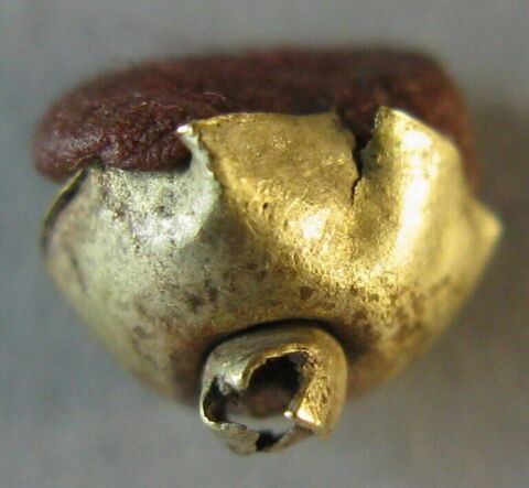 élément de collier  ; élément de boucle d'oreille  ; applique de vêtement, image 2/2