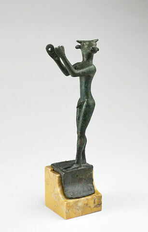 statuette ; anse de trépied