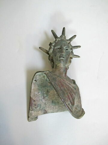 statuette, image 2/6