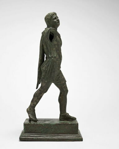 statuette, image 3/9