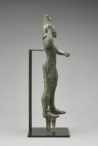 statuette, image 3/3