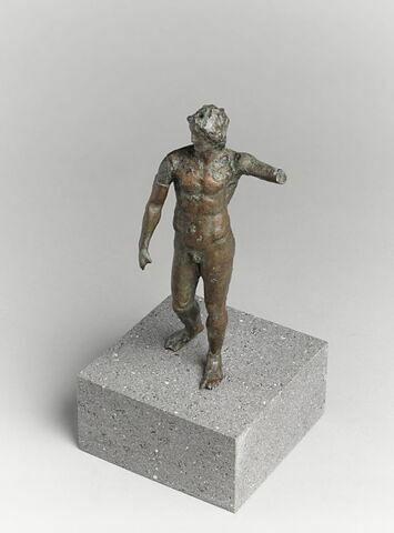 statuette, image 2/13