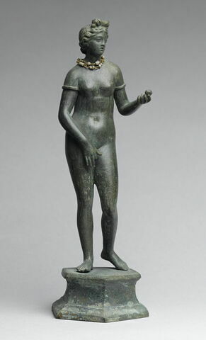 statuette