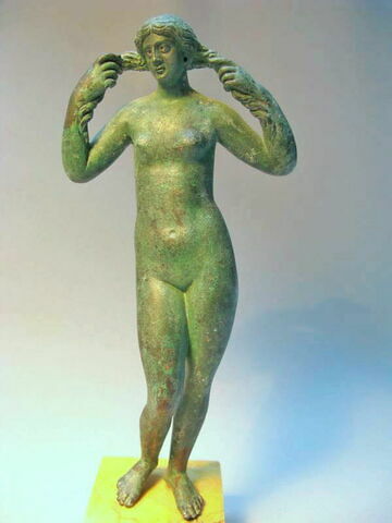 statuette