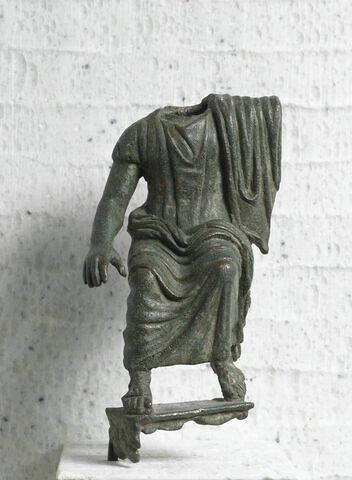 statuette