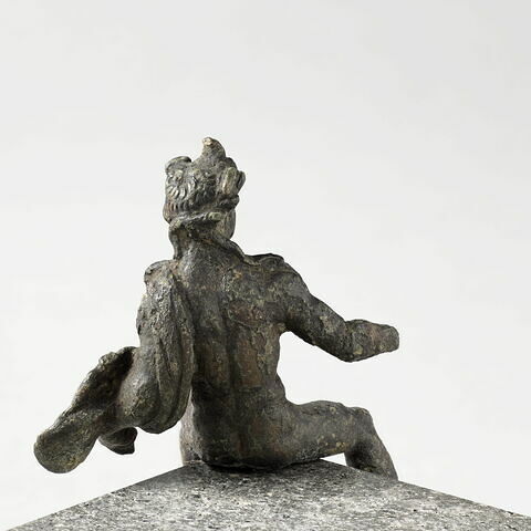 statuette, image 3/4