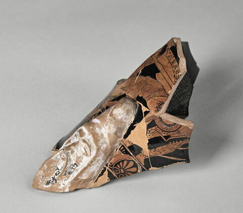 rhyton  ; vase plastique, image 5/13