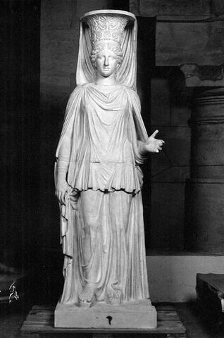 Tirage d'une caryatide dite "canéphore Albani"