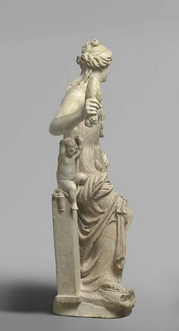 statuette, image 2/8