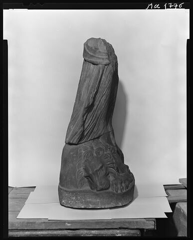 statue, image 11/13