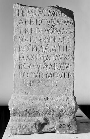 autel ; inscription