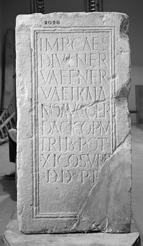 inscription, image 2/2