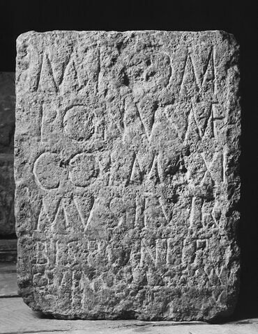 inscription, image 2/2