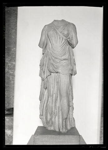 statue, image 6/7