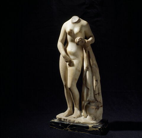 statuette, image 4/4